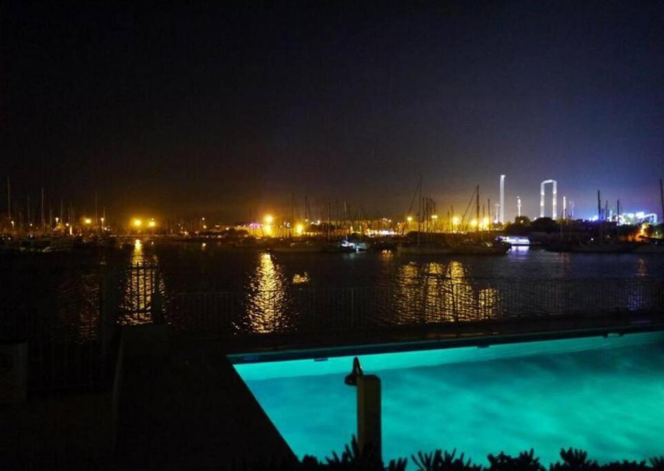 Appartement Avec Balcon, Vue Mer, Piscine, Parking Agde Dış mekan fotoğraf